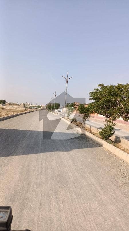 120 gaz leased plot for sale in PHASE 1 of PIR GUL HASAN TOWN