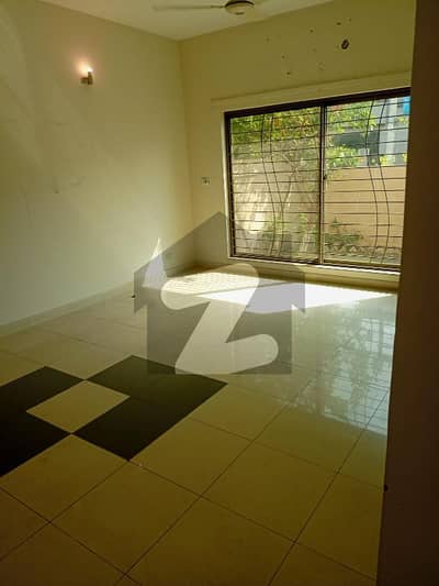 10 Marla 3 Bed House Is Available For Sale In Askari 11 Lahore