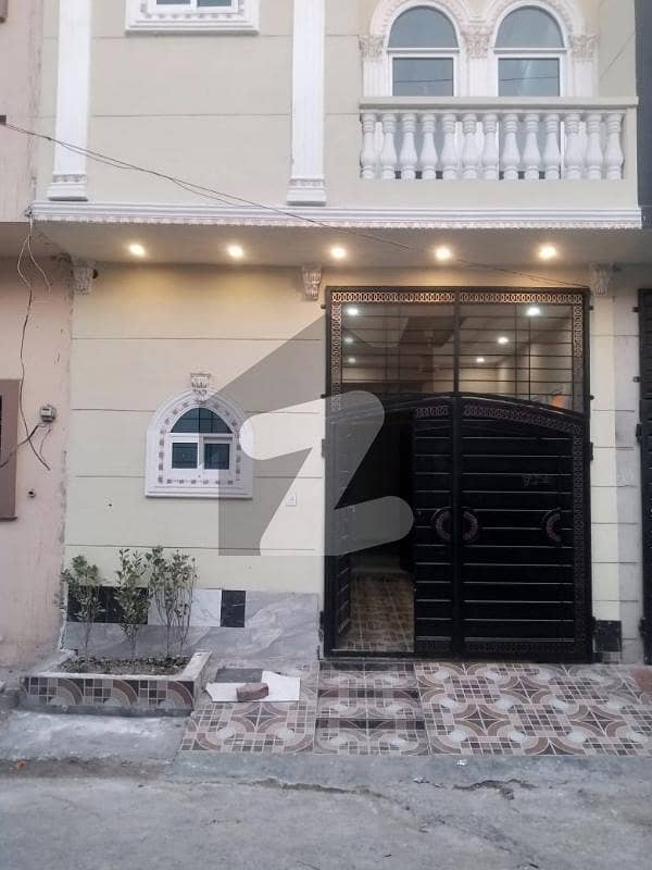 Highly-Desirable 3 Marla House Available In Ferozepur Road
