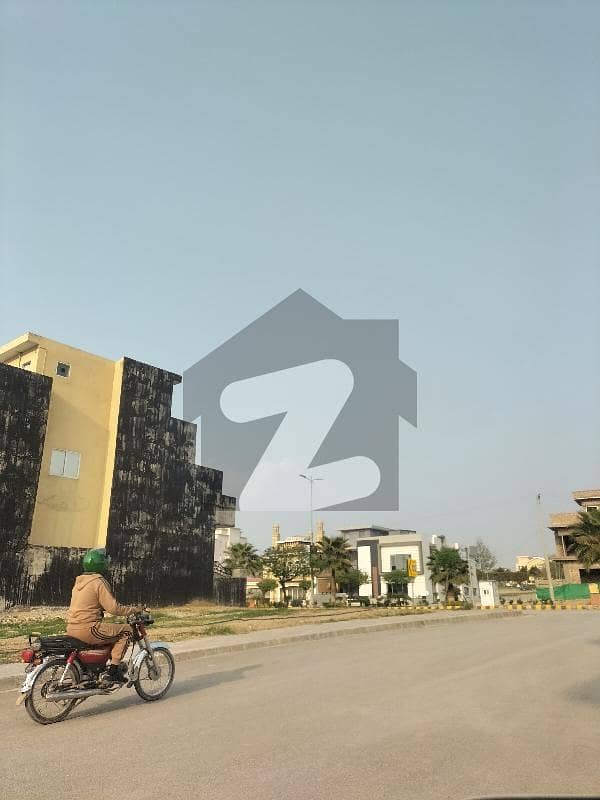 تاج ریزیڈینشیا - ٹیولپ بلاک تاج ریزیڈنسیا,راولپنڈی میں 10 مرلہ رہائشی پلاٹ 1.24 کروڑ میں برائے فروخت۔
