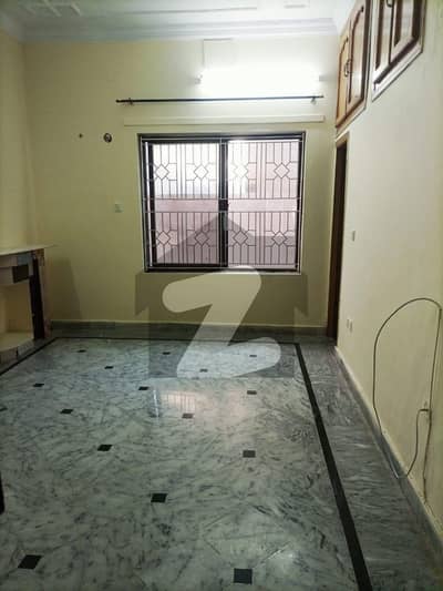 3 Bedrooms Ground Portion In G-9 | Ideal Location Main Road