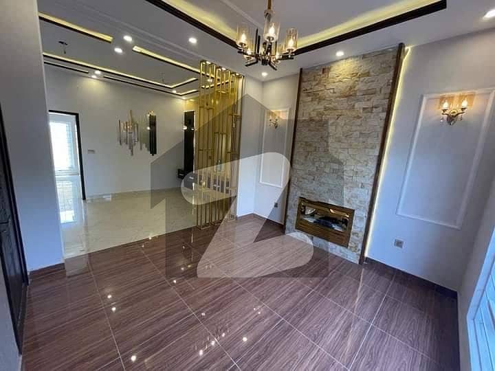 8 Marla Luxury House Available For Rent In Umar Block Bahria Town Lahore