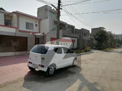 In Chenab Gardens House For Sale Sized 20 Marla