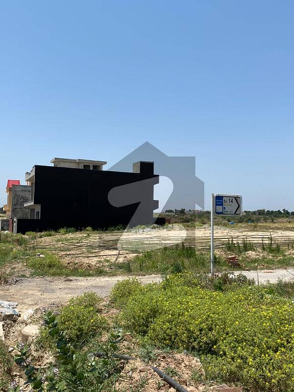 20x40 Plot In Pair Available Very Close To Allama Iqbal Avenue