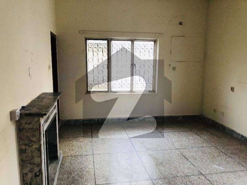 جی ۔ 9/3 جی ۔ 9,اسلام آباد میں 5 کمروں کا 14 مرلہ مکان 11.0 کروڑ میں برائے فروخت۔