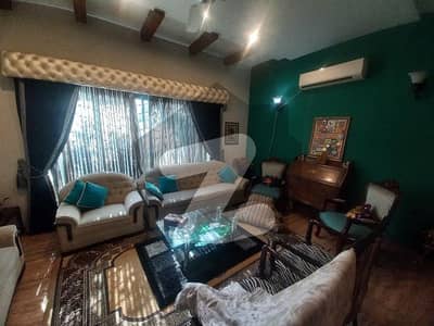 DHA Phase 8 10 Marla Bungalow For Rent