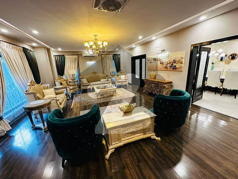 ایف ۔ 7 اسلام آباد میں 8 کمروں کا 2 کنال مکان 65.0 کروڑ میں برائے فروخت۔
