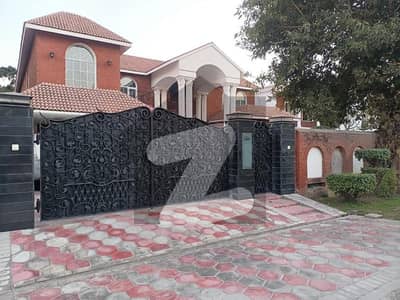 ڈی ایچ اے فیز 3 ڈیفنس (ڈی ایچ اے),لاہور میں 6 کمروں کا 2 کنال مکان 16.99 کروڑ میں برائے فروخت۔
