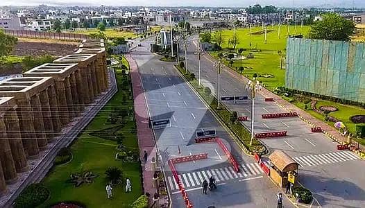 5 Marla Plot In FF Ext Block Near Theme park Is Available For Sale In Citi housing Gujranwala