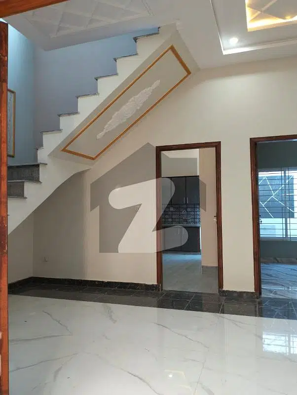 4.5 Marla brand new very beautiful house for rent in Ghagara villas mps road Multan