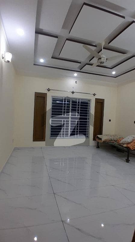 سوان گارڈن ۔ بلاک بی سوان گارڈن,اسلام آباد میں 3 کمروں کا 1 کنال مکان 4.8 کروڑ میں برائے فروخت۔