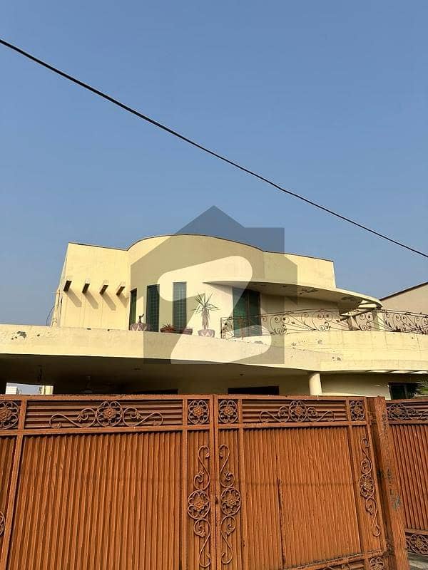 Hot Location 1 Kanal House Available For Sale In DHA Phase 8 Ex Air Avenue