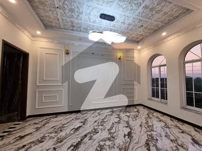 Ideal Location 1 Kanal House Available For Sale In DHA Phase 7