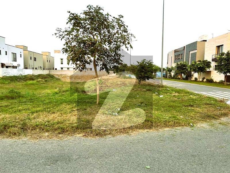Investor Price 5 Marla Possession Plot 40' feet Road Facing Green Belt For Sale A-Block DHA 9 Town