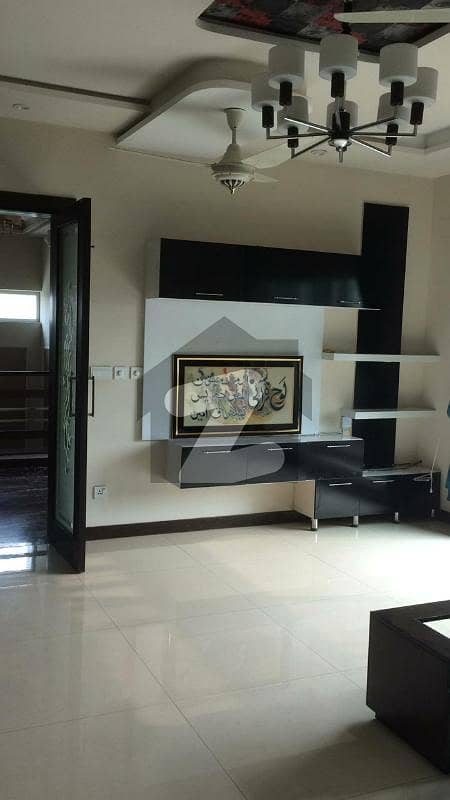 One Kanal Upper Portion For Rent In Phase 1 Block P DHA Lahore