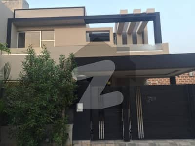 dha phase 8 EX Air Avenue 10 marla lower portion for rent