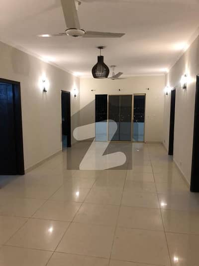 ڈیفینس ویو سوسائٹی کراچی میں 4 کمروں کا 11 مرلہ فلیٹ 3.25 کروڑ میں برائے فروخت۔