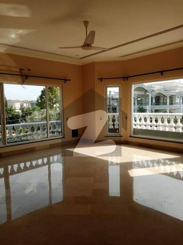 40 Marla Upper Portion In Hayatabad Phase 2 Is Available For Rent