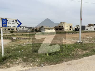 7 Marla Residential Plot For Sale In Bahria Town Phase 8 UMER BLOCK