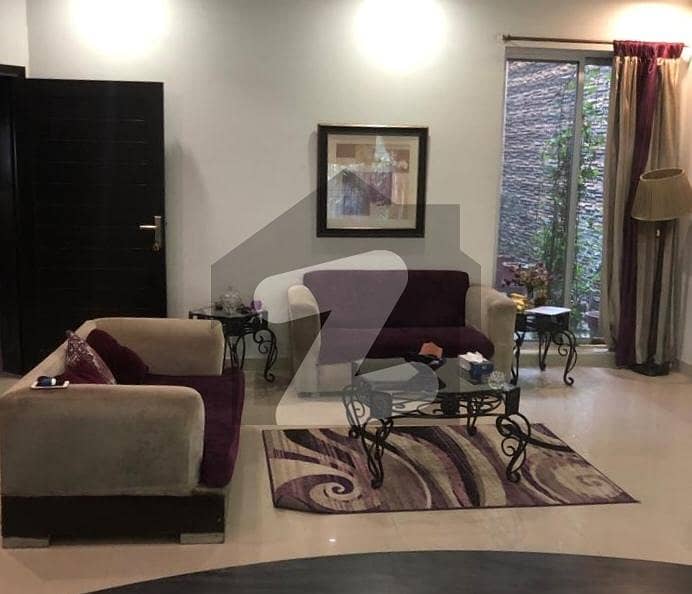 واپڈا ٹاؤن لاہور میں 6 کمروں کا 1 کنال مکان 7.0 کروڑ میں برائے فروخت۔