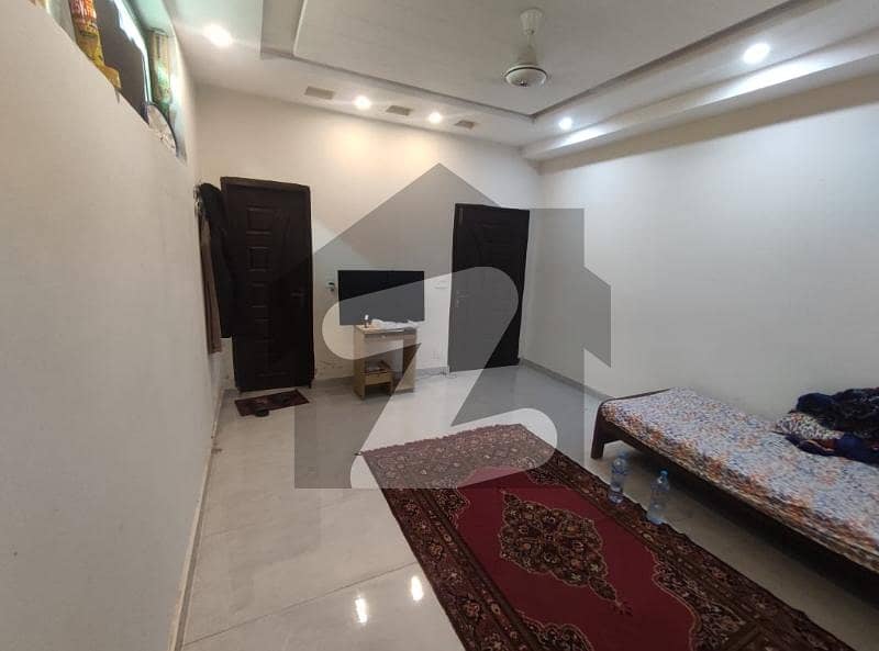 Central Park Singal Room Flat Available For Rent