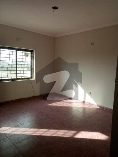 5 Marla Spacious First Floor Flat For Rent 13500/-