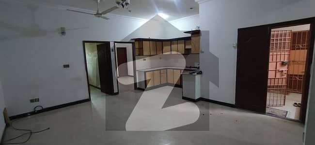 3 Bed Rooms Drawing Dinning Portion 2nd Floor Marble Flooring 170 Yards Block I North Nazimabad