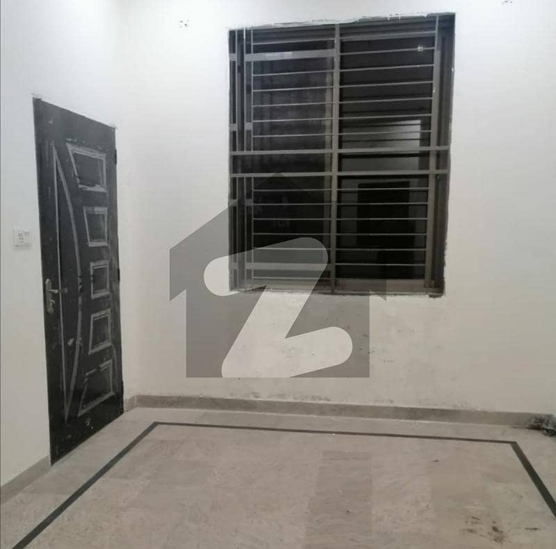 Upper Portion Of 788 Square Feet Is Available For rent In Model Town Link Road, Lahore