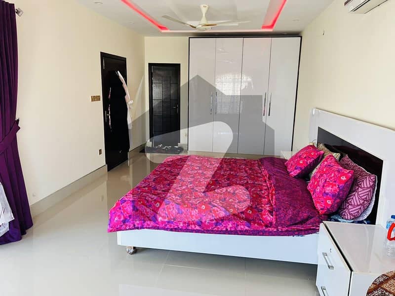 بحریہ ٹاؤن فیز 8 بحریہ ٹاؤن راولپنڈی,راولپنڈی میں 5 کمروں کا 10 مرلہ مکان 2.5 لاکھ میں کرایہ پر دستیاب ہے۔