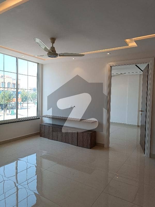 1 Bed Flat On Installment For Sale In Bahria Town Lahore
