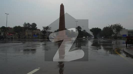 Main Boulevard Plot No 35 For Sale In Tauheed Block Bahria Town Lahore.