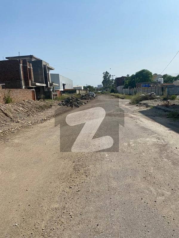 6 Marla Plot For Sale In Cbr Town Exevtive Block