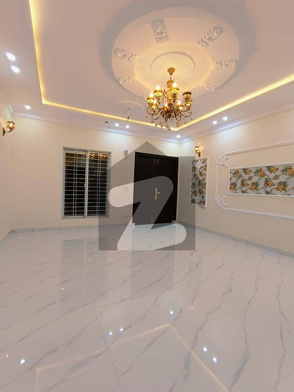 6 MARLA,5 BED ROOMS BRAND NEW SPANISH HOUSE FOR SALE