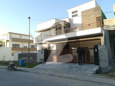 1 Kanal 6 Bed House For Rent