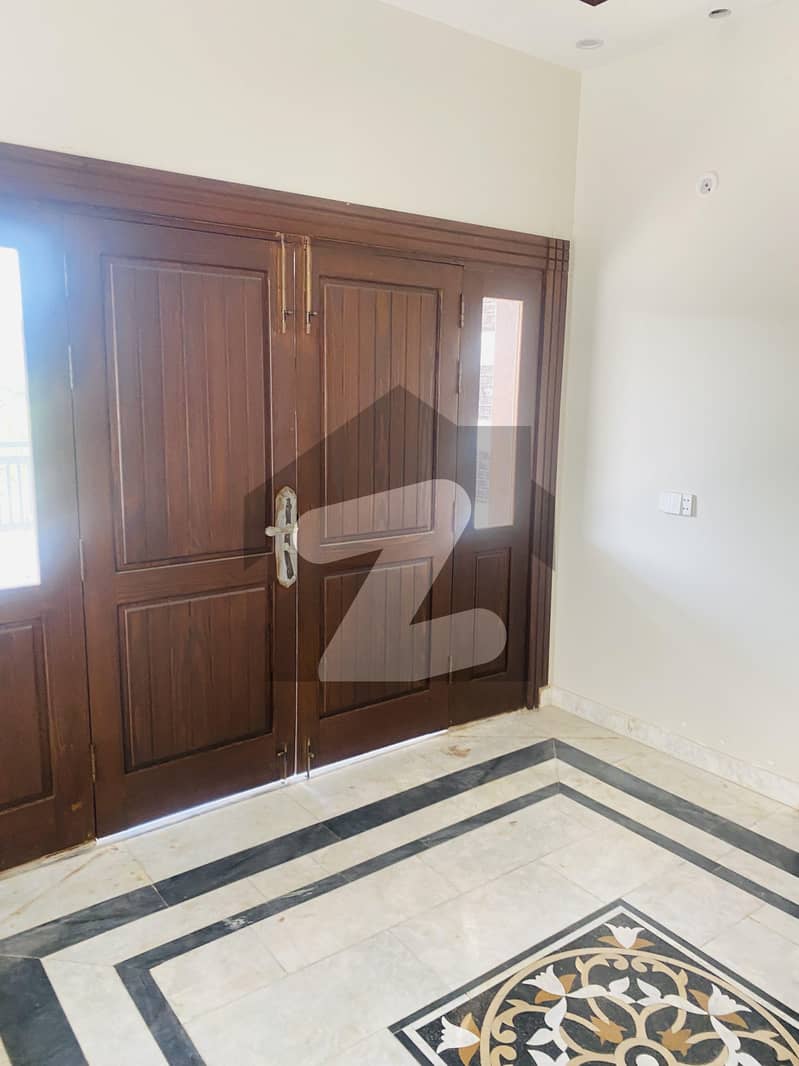1 KANAL NEW HOUSE FOR SALE