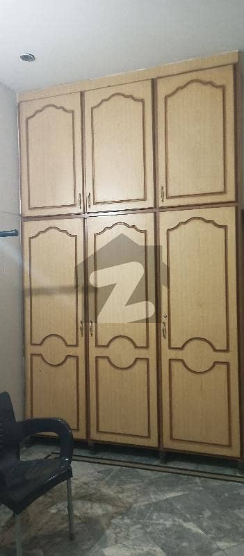 جوہر ٹاؤن فیز 2 - بلاک آر2 جوہر ٹاؤن فیز 2,جوہر ٹاؤن,لاہور میں 2 کمروں کا 6 مرلہ زیریں پورشن 44.0 ہزار میں کرایہ پر دستیاب ہے۔