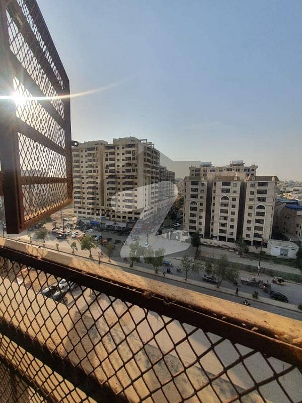 A 1600 Square Feet Flat Is Up For Grabs In Kamran Chowrangi