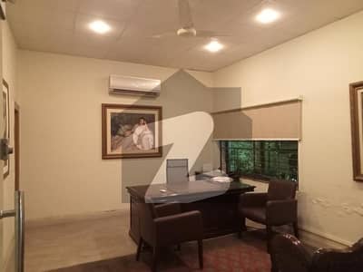 گلبرگ 3 گلبرگ,لاہور میں 7 کمروں کا 8 کنال مکان 20.0 ارب میں برائے فروخت۔