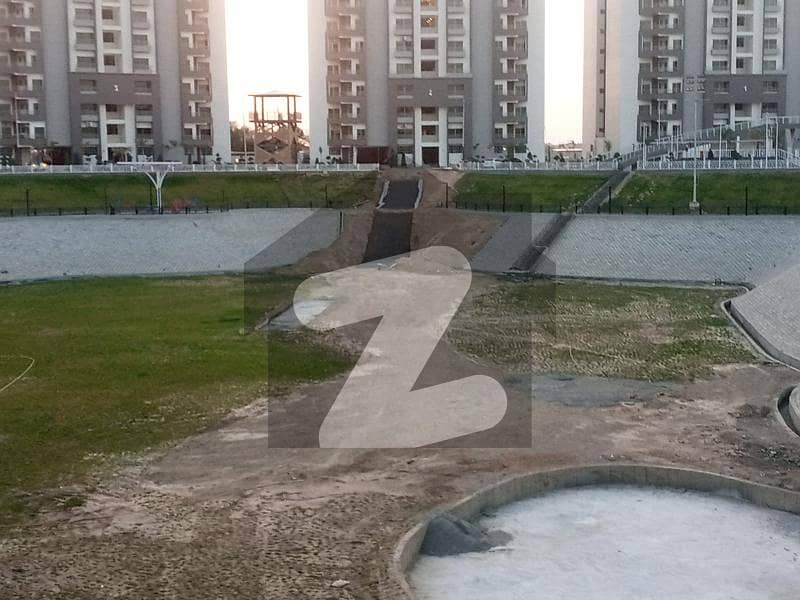 عسکری 11 - سیکٹر ڈی عسکری 11,عسکری,لاہور میں 4 کمروں کا 12 مرلہ فلیٹ 1.3 لاکھ میں کرایہ پر دستیاب ہے۔