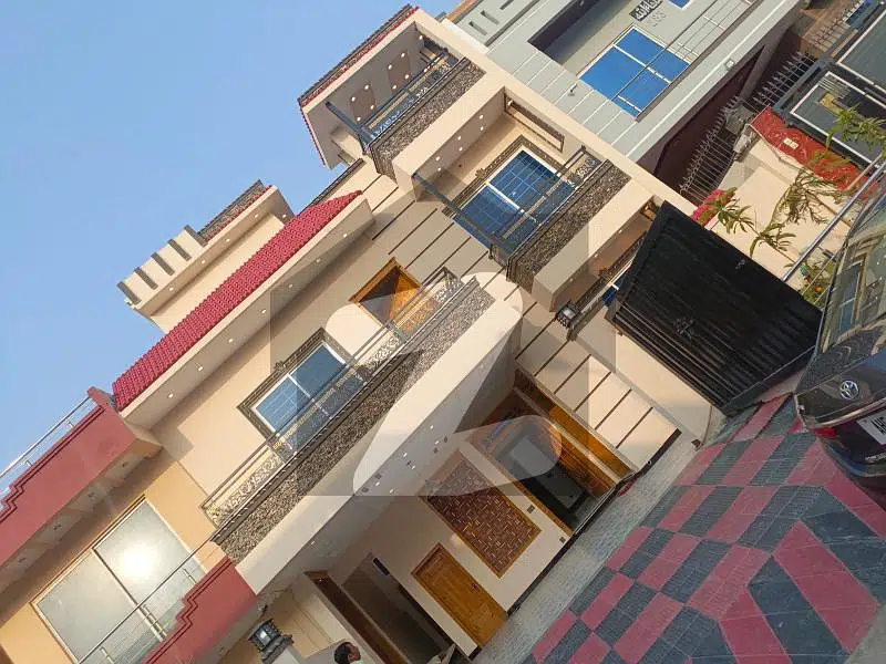 G14.9 MARLA 30X70 BRAND NEW LUXURY SOLID HOUSE FOR SALE IN G14 PRIME LOCATION