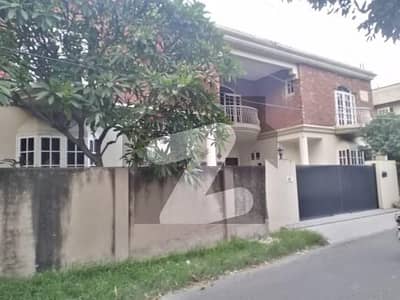 6 KANAL COMMERCIAL HOUSE FOR SALE MAIN BOULEVARD GULBERG JAIL ROAD AND MALL ROAD LAHORE