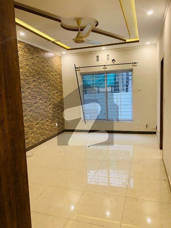 Main boulevard 24 Marla Corner House available for Sale in Pakistan town phase 1