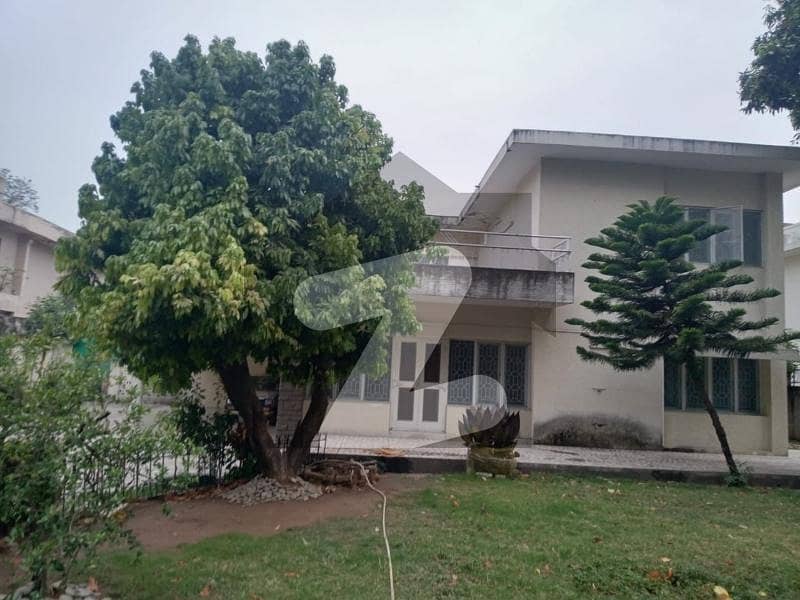 F-6/3 Outclass Location House 4 Kanal Mountain Hills View Street No Available For Sale