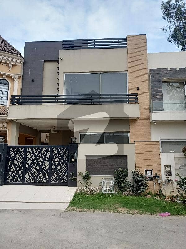 5 marla house available for sale in DHA phase 
6