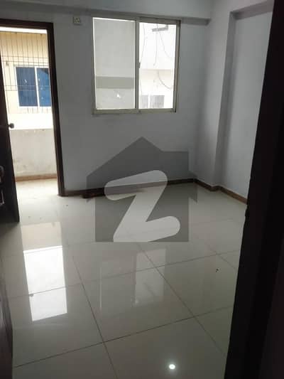 Prime Location 1020 Square Feet Flat In Ittehad Commercial Area