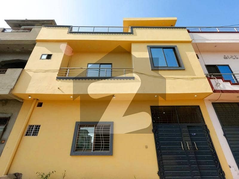 ایلیٹ ٹاؤن ۔ بلاک سی ایلیٹ ٹاؤن,لاہور میں 4 کمروں کا 3 مرلہ مکان 75.0 لاکھ میں برائے فروخت۔