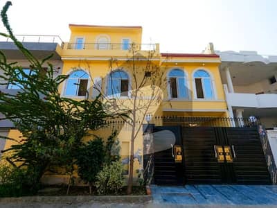 This Is Your Chance To Buy House In Elite Town - Block C Lahore