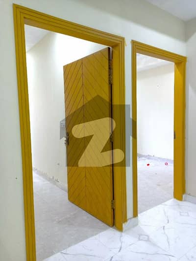ایم پی سی ایچ ایس ۔ ملٹی گارڈنز بی ۔ 17,اسلام آباد میں 2 کمروں کا 4 مرلہ فلیٹ 67.0 لاکھ میں برائے فروخت۔