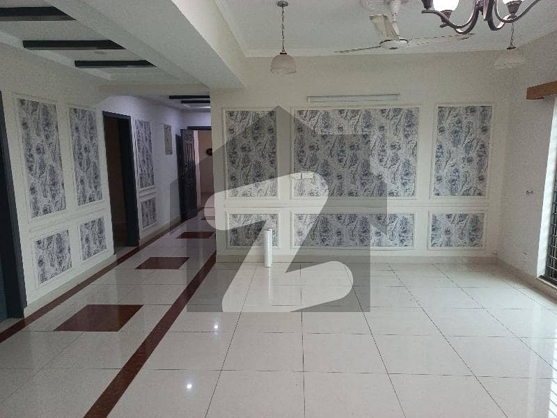 10 Marla Apartment For Sale in Askari 11 Lahore
