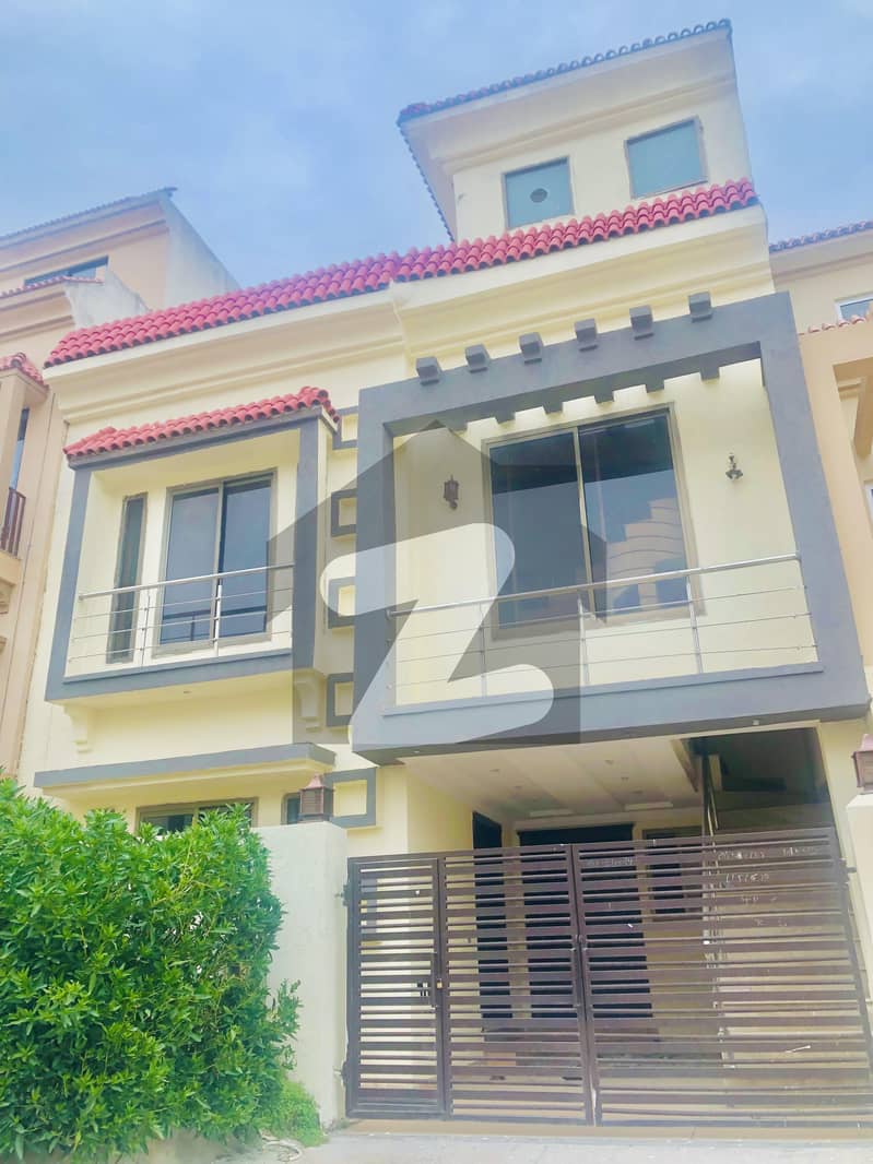 5 Marla Double Unit House For Rent Located In Rafi Block With Gas
